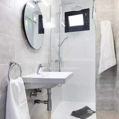 Vinco Ii With Heated Pool منزل ريفي Alcalá la Real
