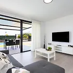 Vinco Ii With Heated Pool