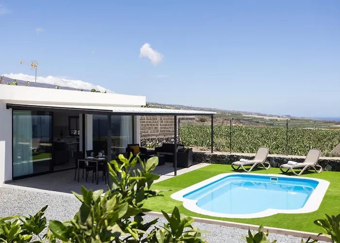 Vinco Ii With Heated Pool Casa rural *