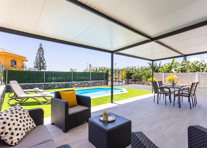 Vinco Ii With Heated Pool Casa rural