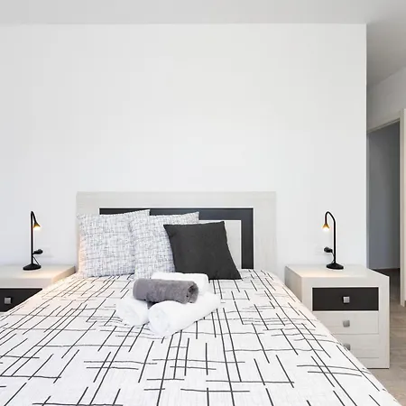 Vinco Ii With Heated Pool 컨트리하우스