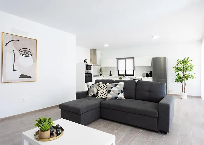 Vinco Ii With Heated Pool * Alcalá